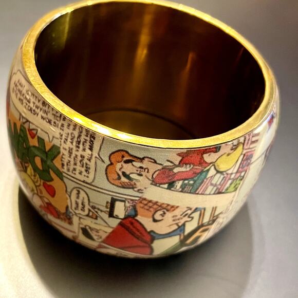 🎊HP🎊 Vintage Archie Comic Thick Bangle Bracelet - Picture 4 of 7